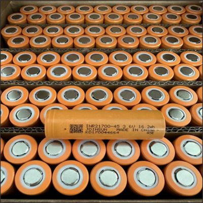 21700 baterai lithium, 3,7V, kapasitas 5000mAh, bentuk bulat, senter cahaya yang kuat, baterai daya untuk alat listrik